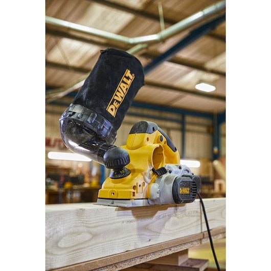 DeWalt D26500K-QS Elektriskā Ēvele 1050W - Ergostock.lv