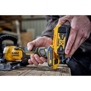 Dewalt XR Akumulatora Savienojuma Frēze Bez Akumulatora Un Lādētāja 18V (DCW682N-XJ) - Ergostock.lv