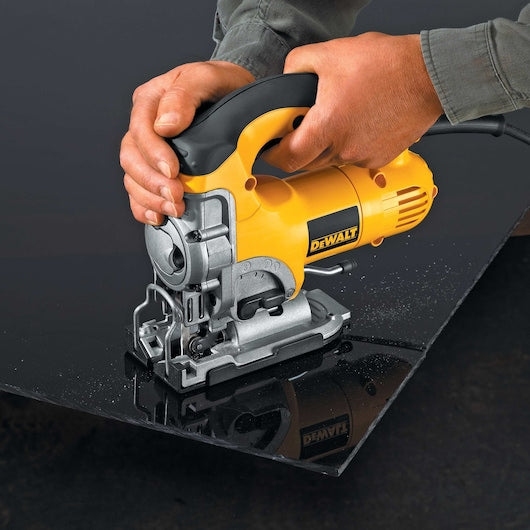 Dewalt Elektriskais Figūrzāģis 700W (DW331K-QS) - Ergostock.lv