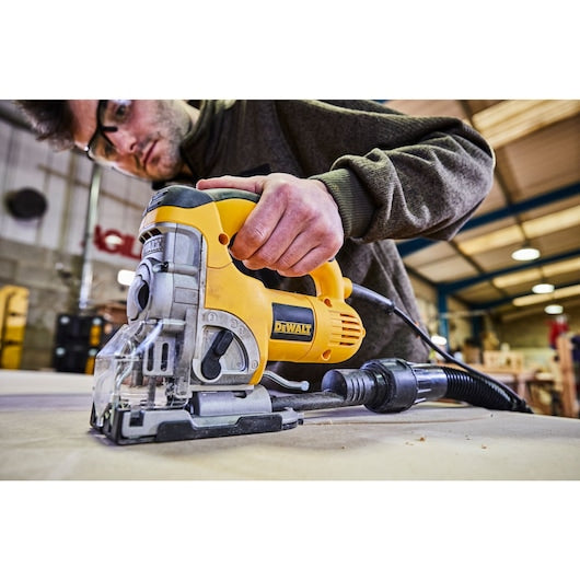 Dewalt Elektriskais Figūrzāģis 700W (DW331K-QS) - Ergostock.lv