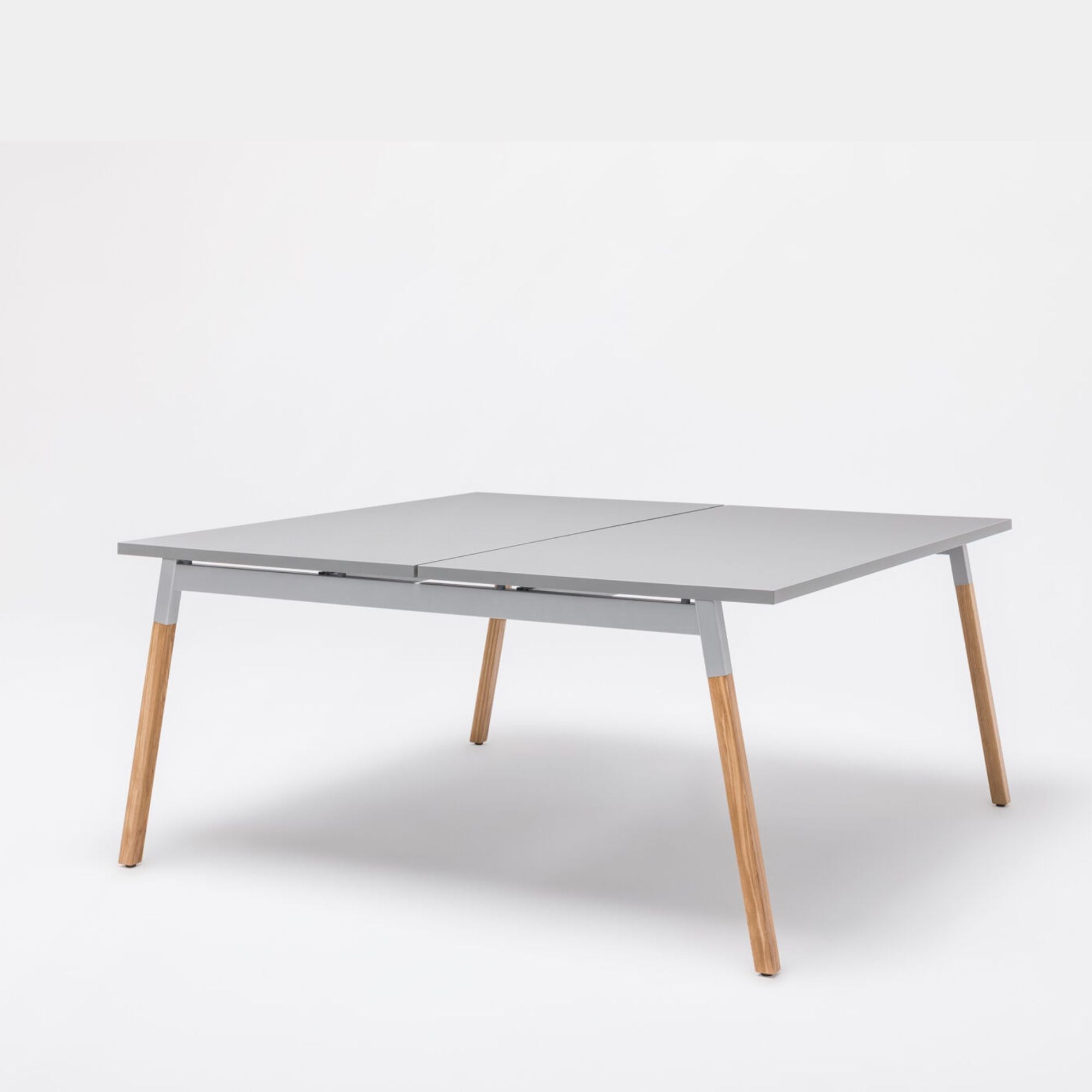 Biroja galds OGI W BENCH 2, mdd, konfigurējams - Ergostock.lv