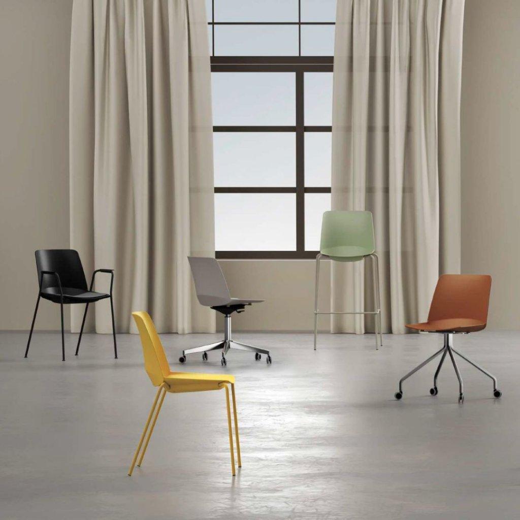 Apmeklētāju krēsls Oslo 4L ar polsterētu sēdvietu-Ergostock