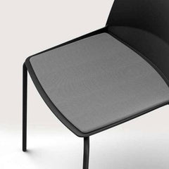 Apmeklētāju krēsls Oslo 4L ar polsterētu sēdvietu-Ergostock