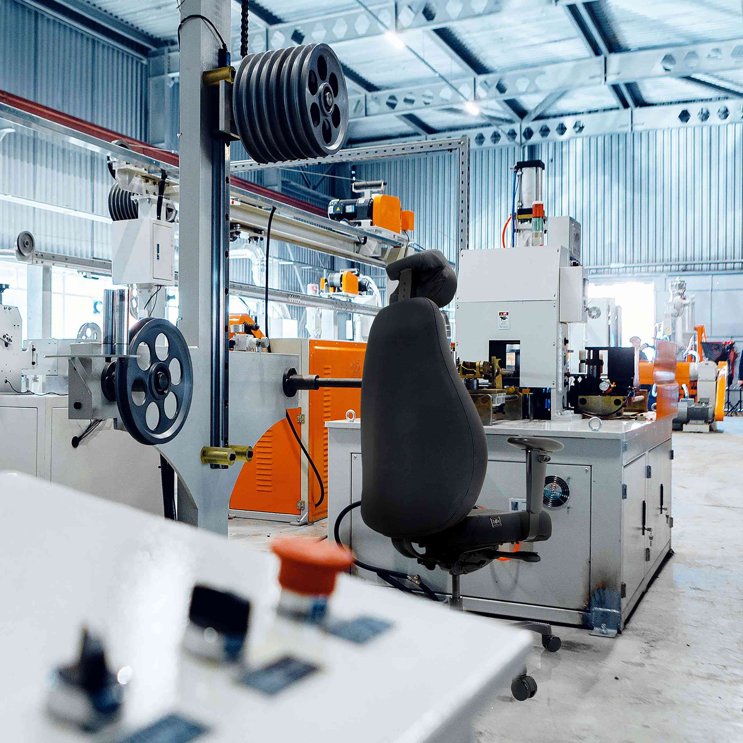 Biroja krēsls RESISTIO XXL - Ergostock.lv