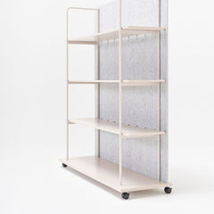 Konfigurējams biroja plaukts TANCA Classic ar riteņiem un metāla rāmi, nodrošina mobilitāti un elastīgu uzglabāšanas risinājumu birojam.