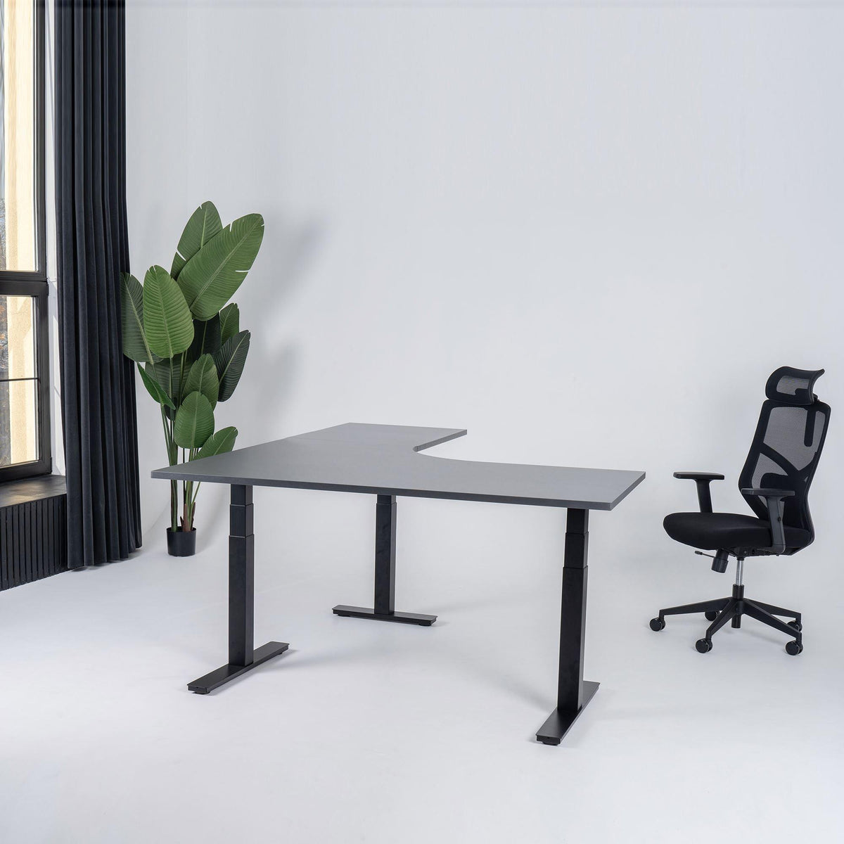 Elektriski augstumā regulējams galds Prestige Line L forma 200 cm x 200 cm