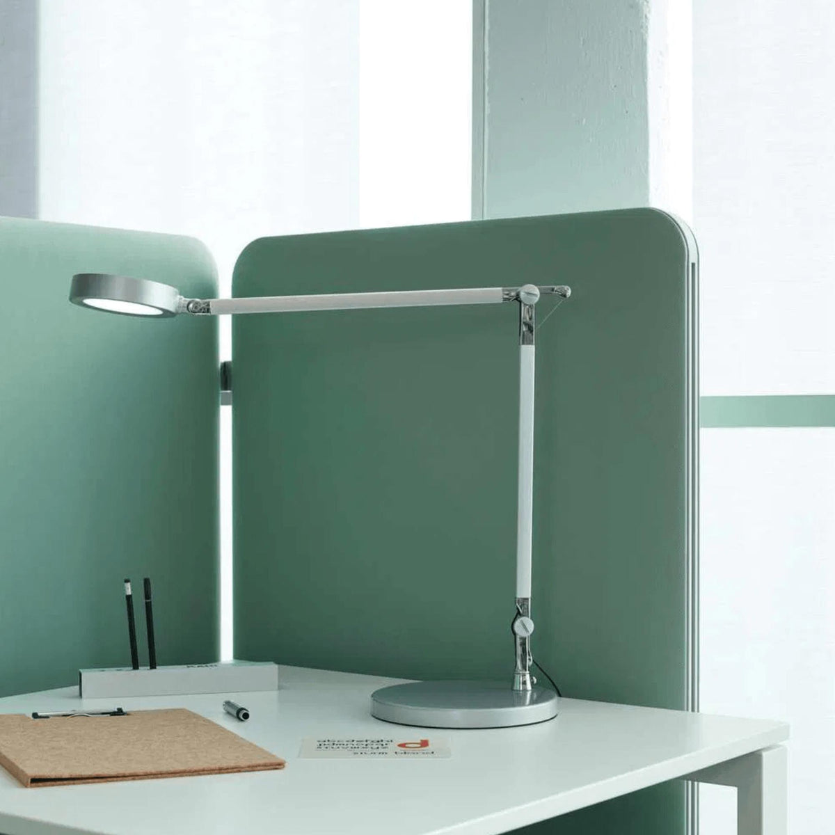 Galda lampa MAULgrace, LED - Ergostock.lv