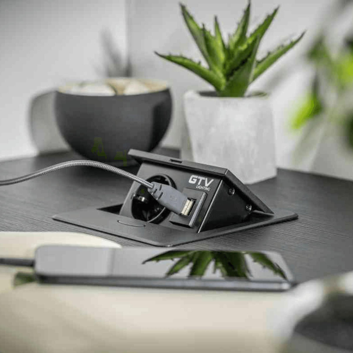 Iebūvējams Rozešu bloks AVARO, 1x SCHUKO, 2x USB A - Ergostock.lv