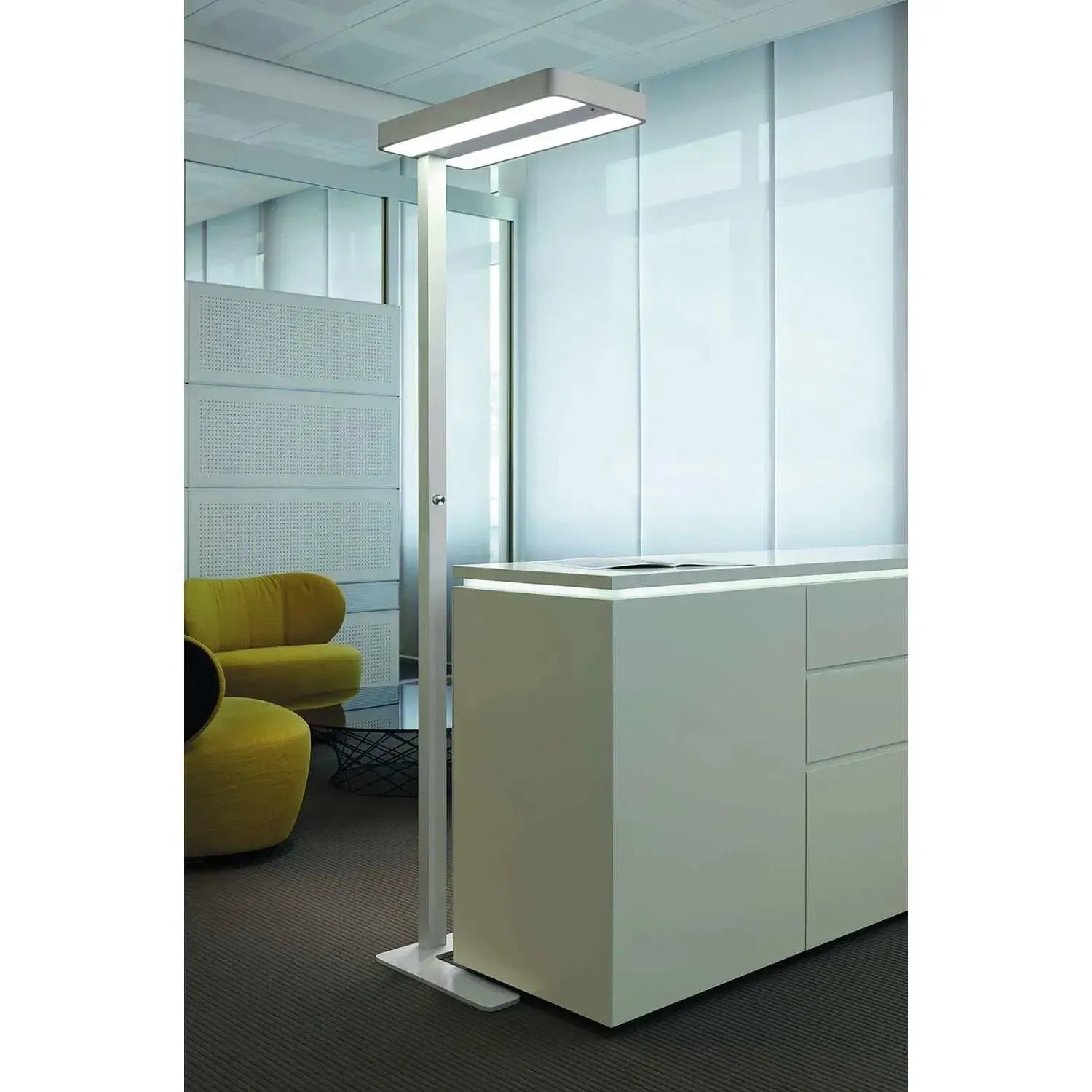 LED stāvlampa MAULjuvis - Ergostock.lv