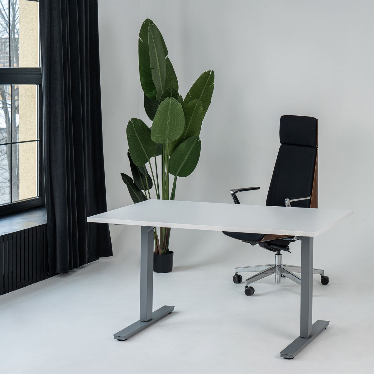 Manuāli augstumā regulējams galds Handle Line - Ergostock.lv