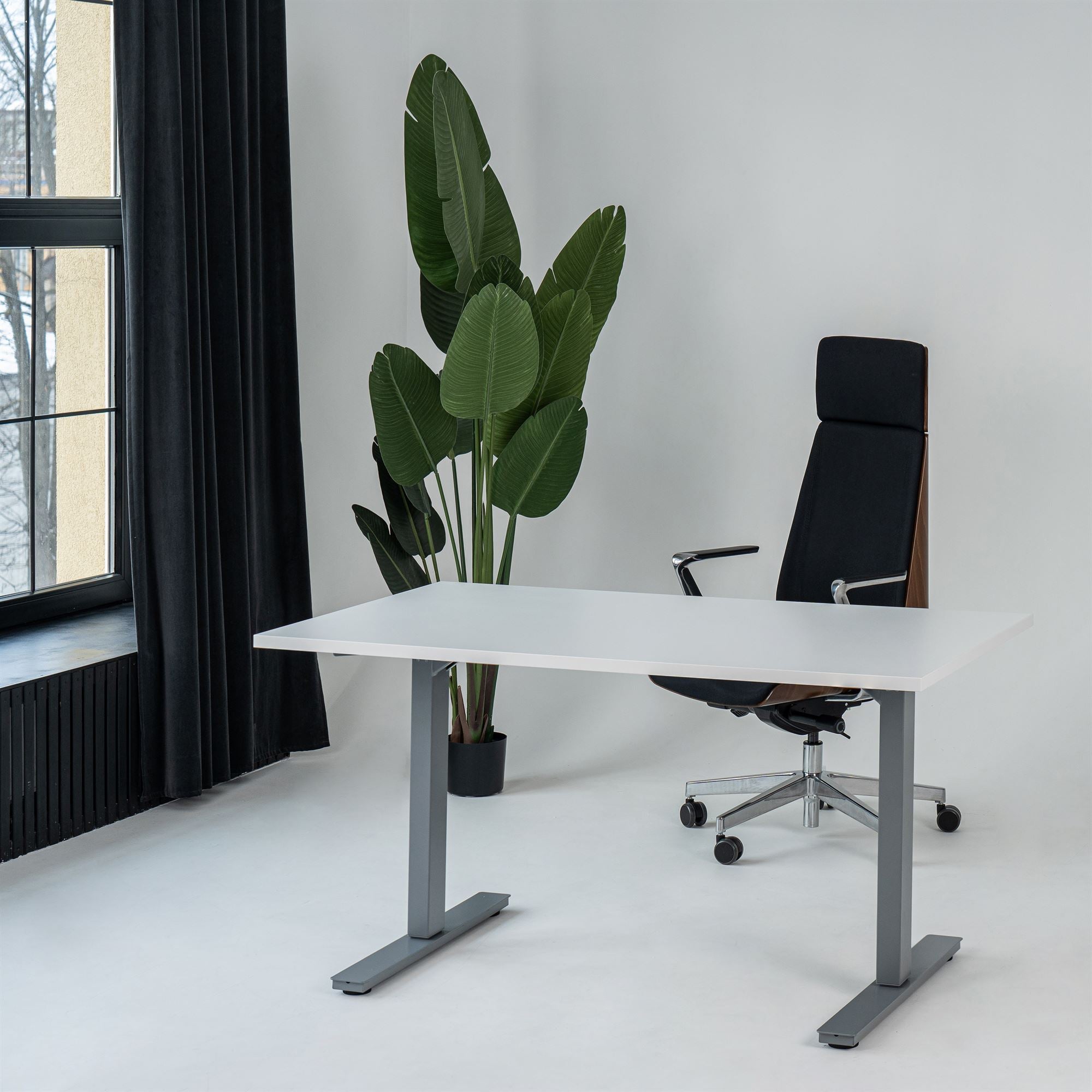 Manuāli augstumā regulējams galds Handle Line - Ergostock.lv