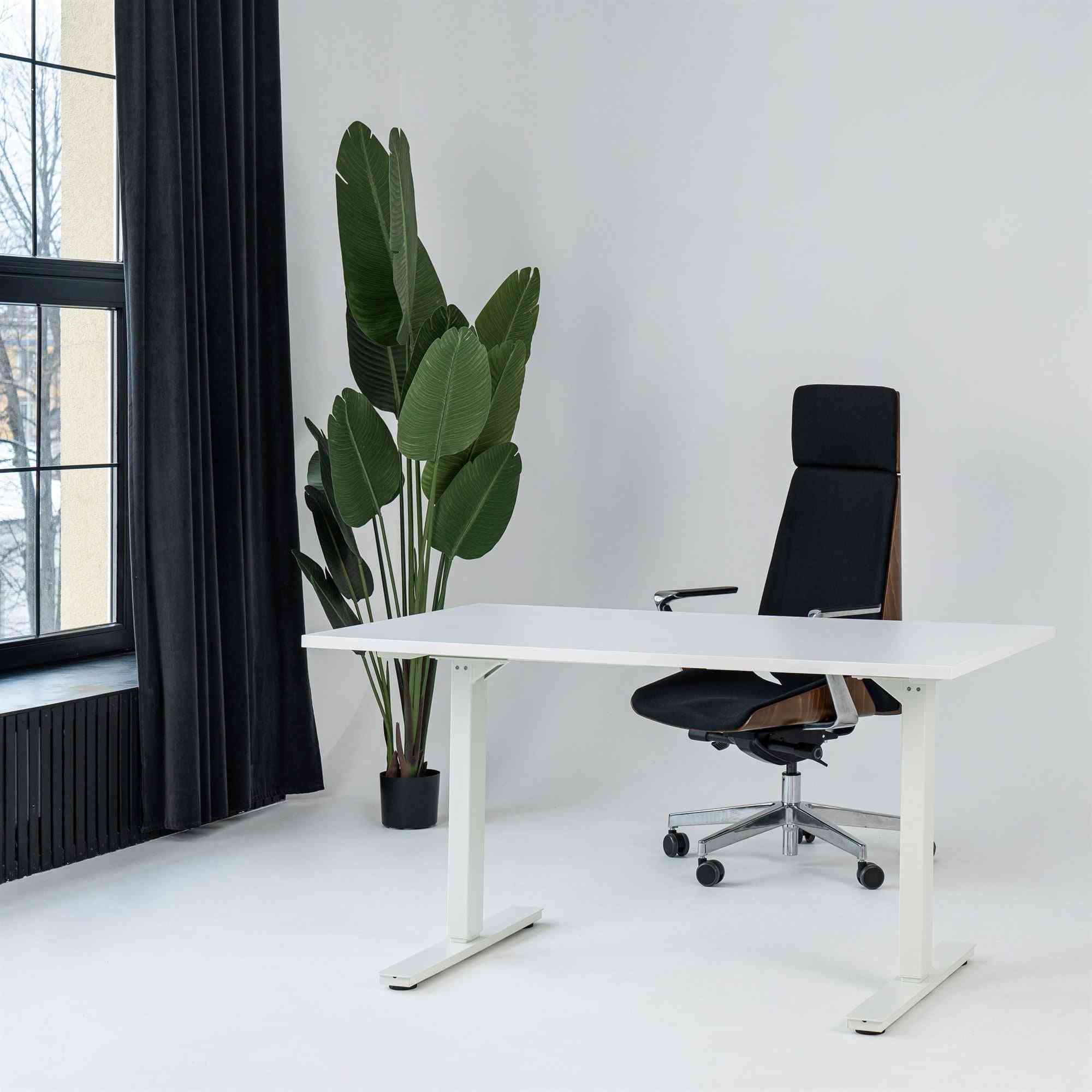 Manuāli augstumā regulējams galds Handle Line - Ergostock.lv