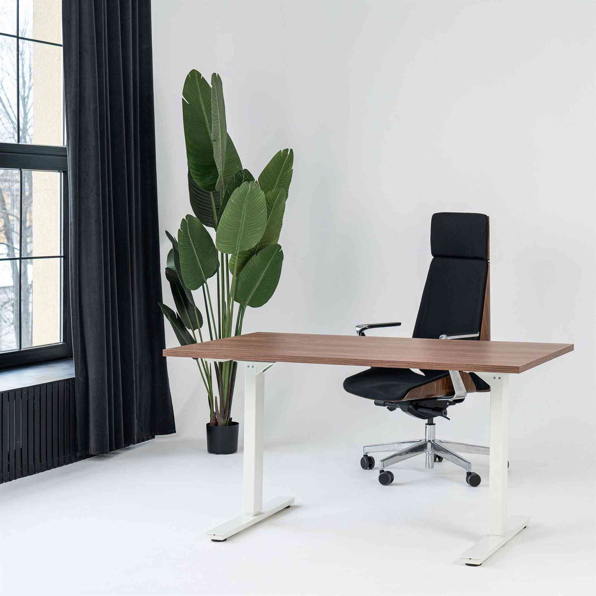 Manuāli augstumā regulējams galds Handle Line - Ergostock.lv