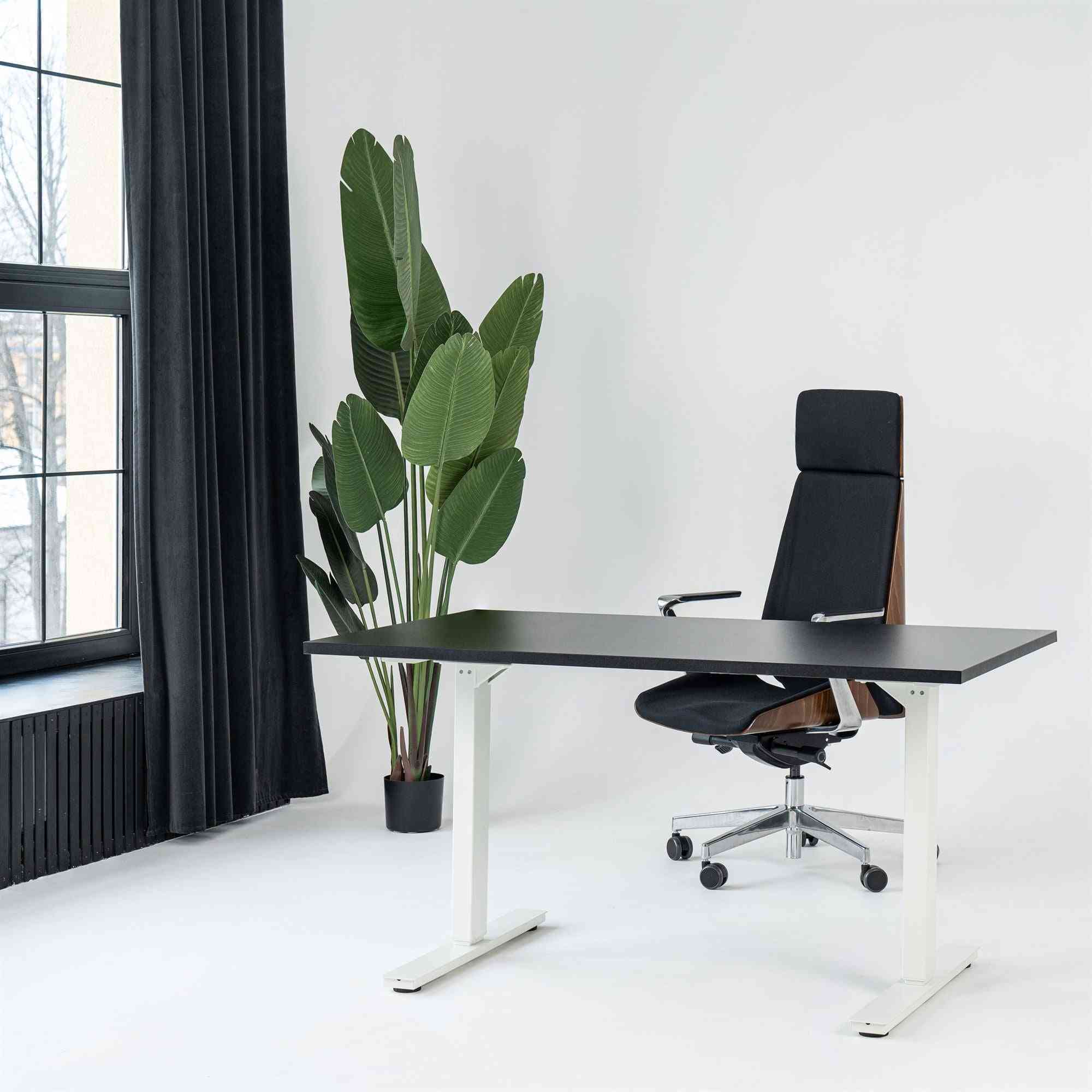 Manuāli augstumā regulējams galds Handle Line - Ergostock.lv