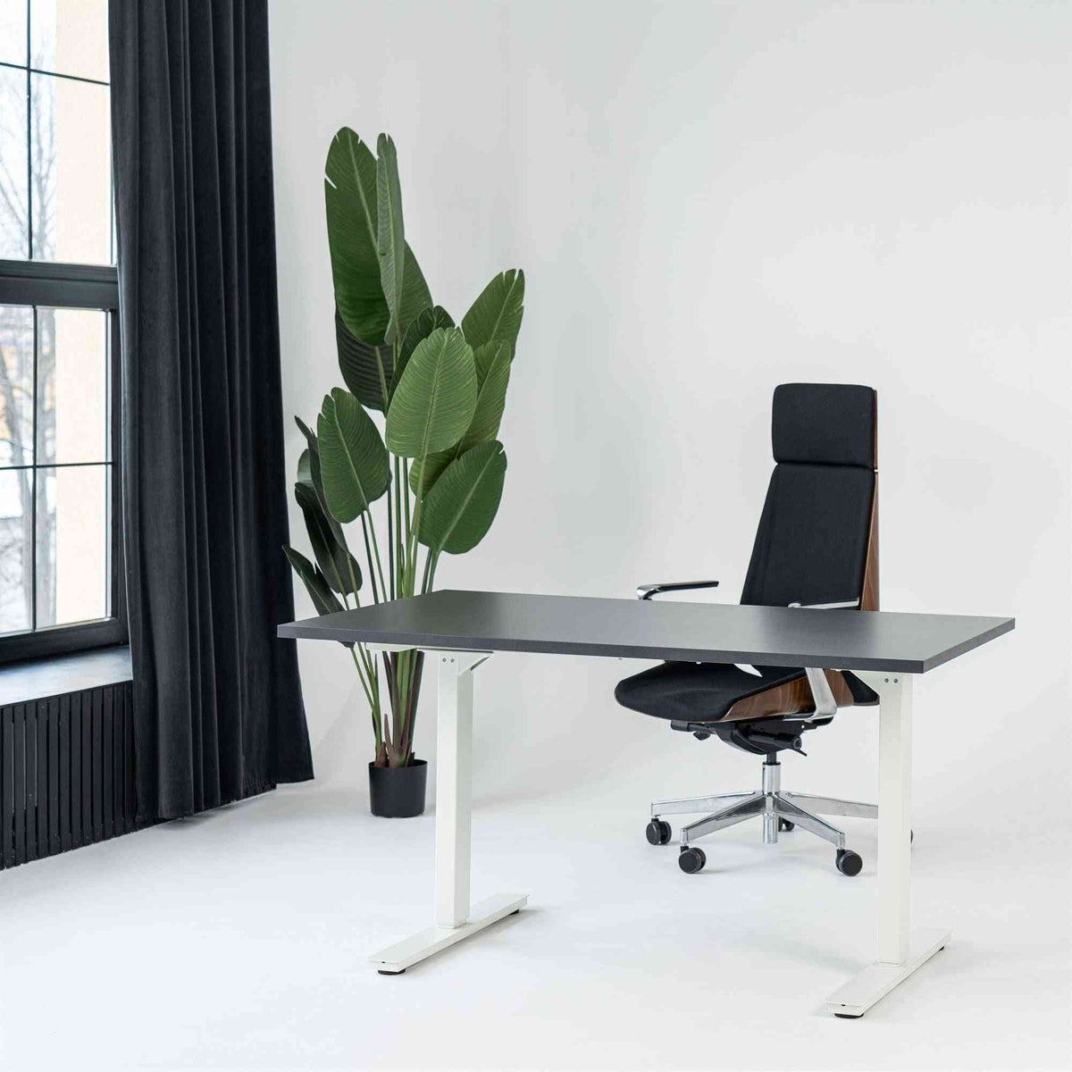 Manuāli augstumā regulējams galds Handle Line - Ergostock.lv