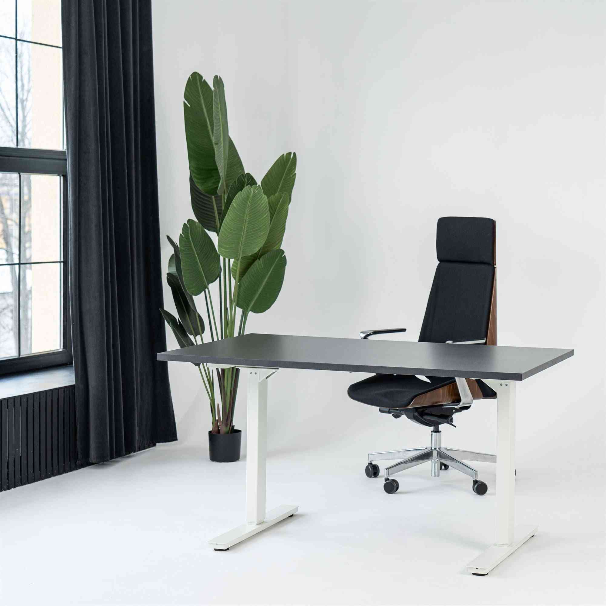 Manuāli augstumā regulējams galds Handle Line - Ergostock.lv