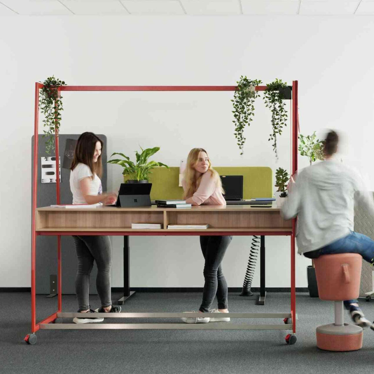 Mobilais sapulču galds Wariant Meeting Table-Ergostock