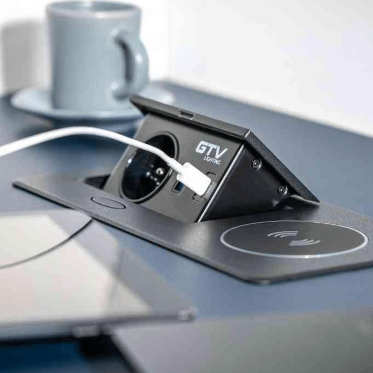 Telebloks AVARO PLUS, 1x SCHUKO, USB A + C, 5W Bezvadu lādētājs