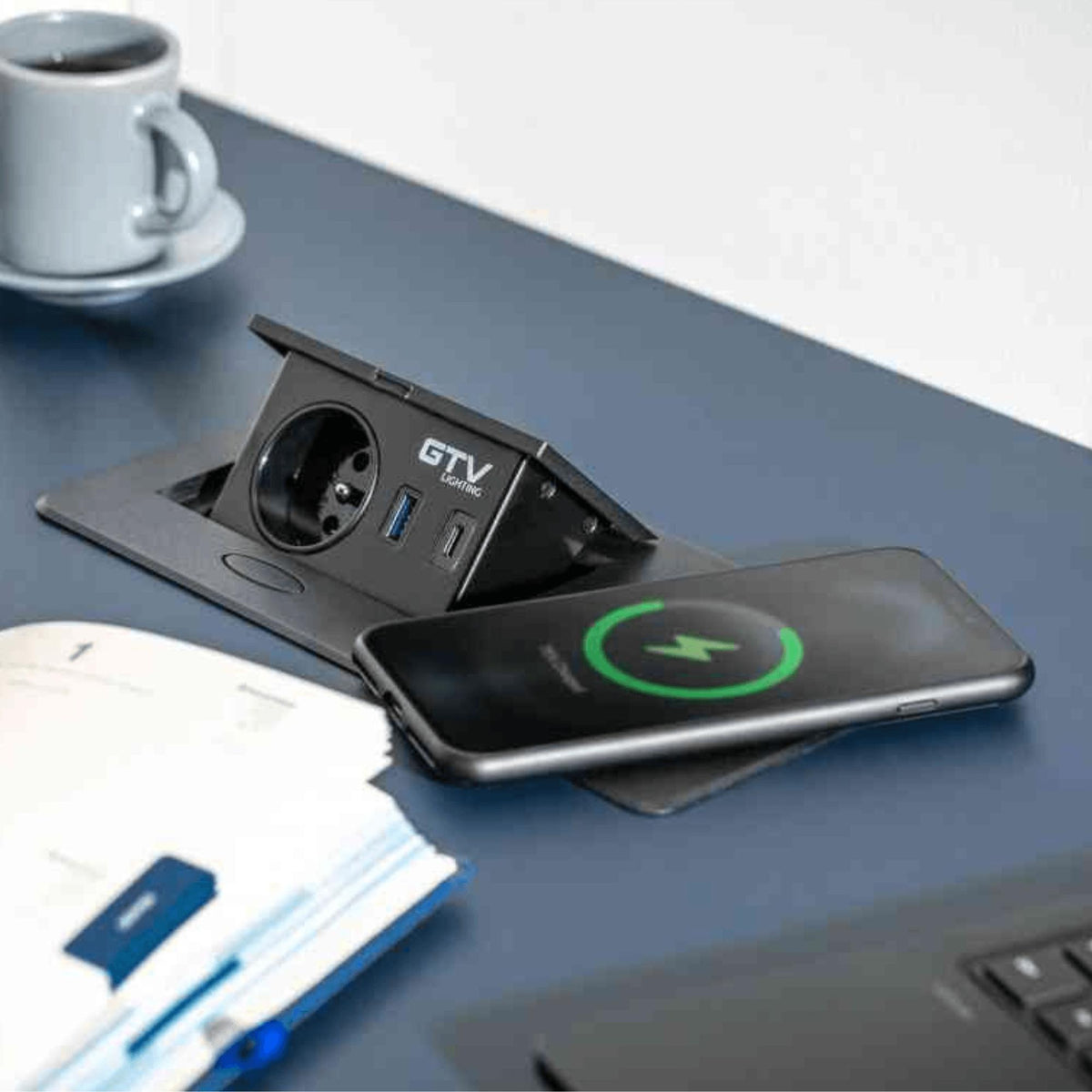 Telebloks AVARO PLUS, 1x SCHUKO, USB A + C, 5W Bezvadu lādētājs