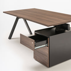 Vadītāju galds VIGA ar atvilktņu bloku, mdd; konfigurējams