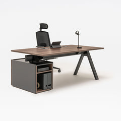 Vadītāju galds VIGA ar atvilktņu bloku, mdd; konfigurējams