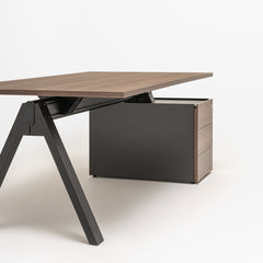 Vadītāju galds VIGA ar atvilktņu bloku, mdd; konfigurējams