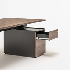 Vadītāju galds VIGA ar atvilktņu bloku, mdd; konfigurējams